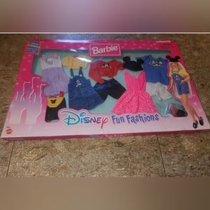 SET OF 5 Disney Stores 1996  Barbie Fun Fashions #17990 Clothes Unpunched